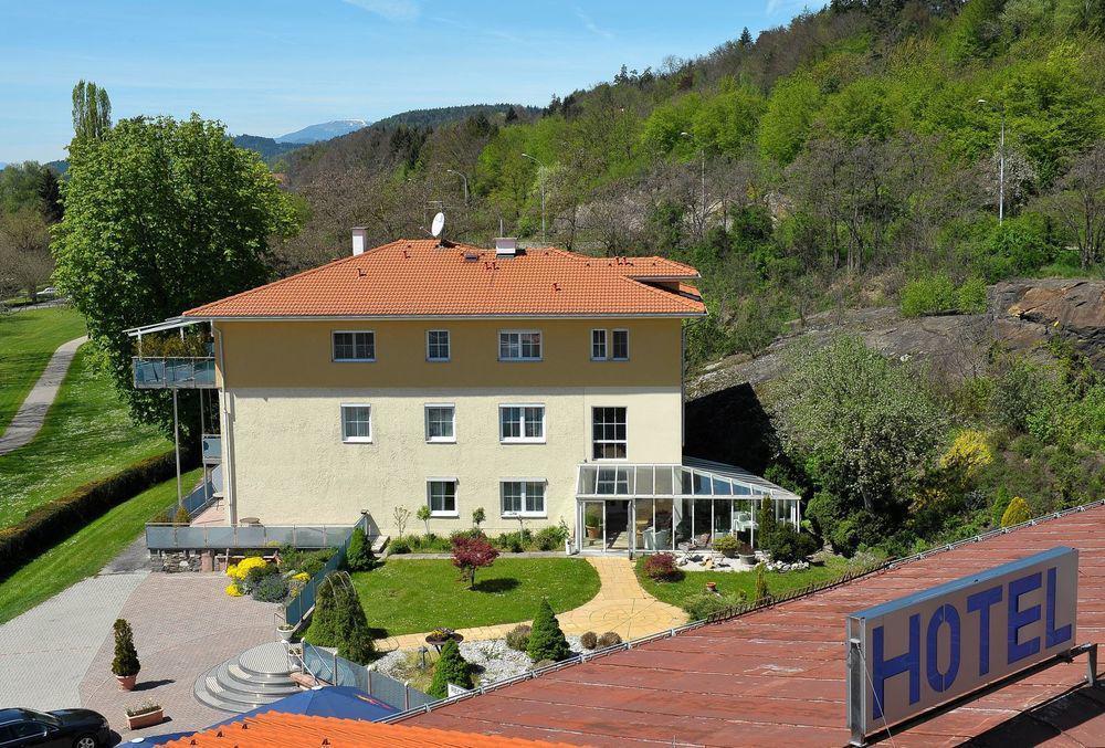 Hotel Plattenwirt Klagenfurt am Woerthersee Exterior photo